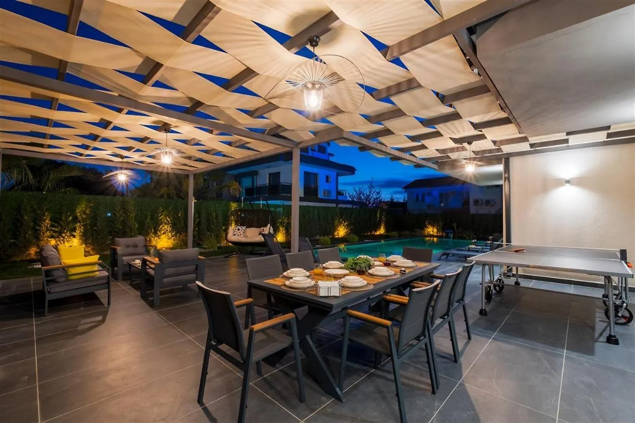 Fethiye Calista 8 Kisilik Lueks Villa Gezer